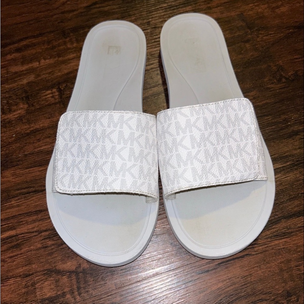 Michael Kors Cream Slide Sandals